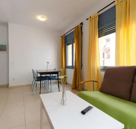 Sleeps 4 Wifi Appartement